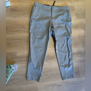 lululemon athletica Men's Gray golf pants with tag